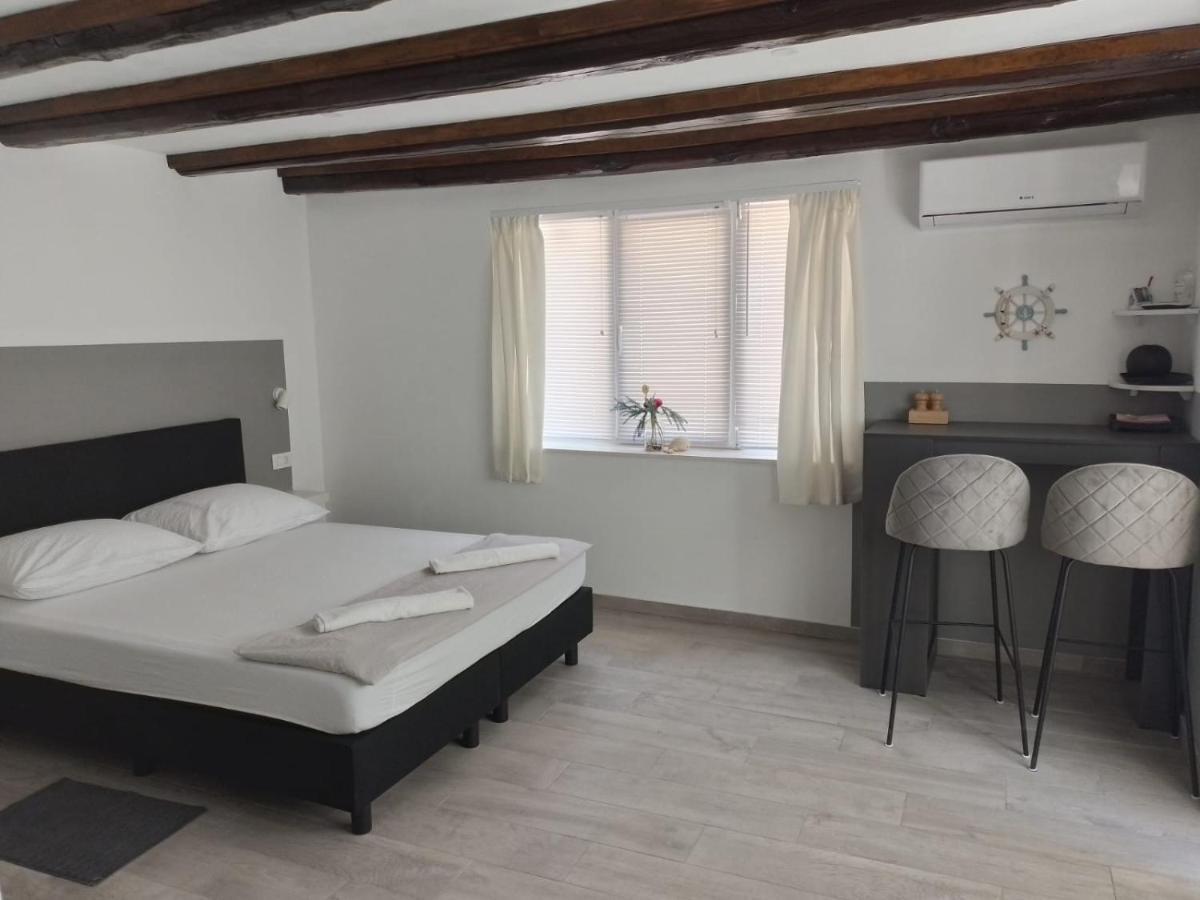 Apartments Ciao Bella City Centre With Free Parking Шибеник Экстерьер фото